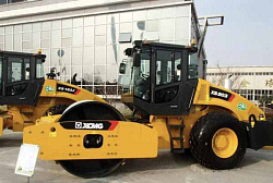 Грунтовый каток  XS203J