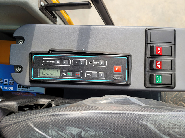 Колесный экскаватор BEEZONE BX160W