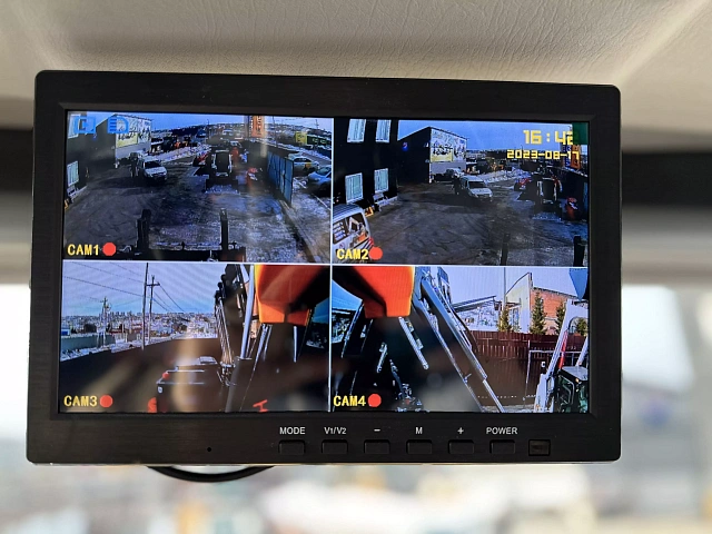 Экскаватор-погрузчик Knack Wesson CX4