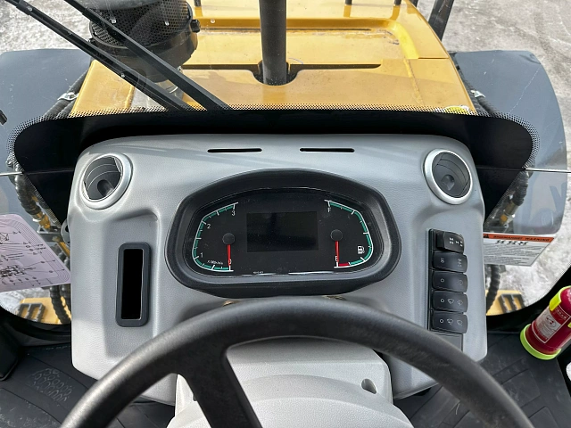 Экскаватор-погрузчик Knack Wesson CX4