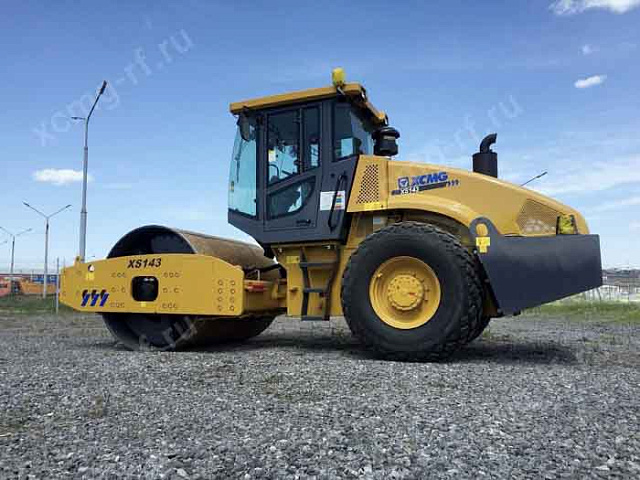 Грунтовый каток  XS143