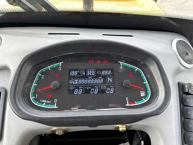 Экскаватор-погрузчик Knack Wesson CX4