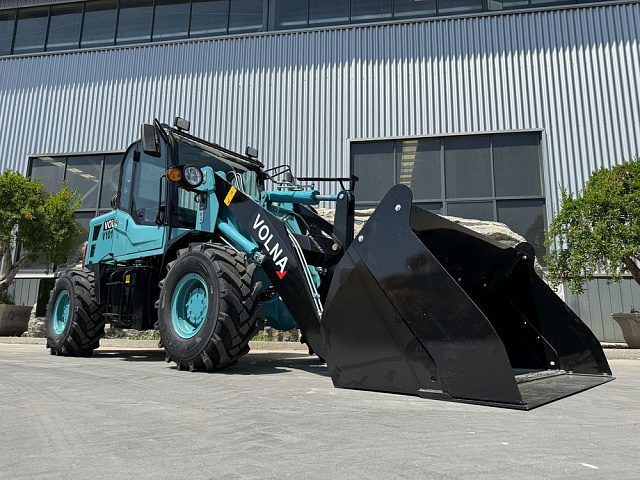 Фронтальный погрузчик VOLNA V101E
