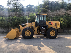 Фронтальный погрузчик SHANMON 956