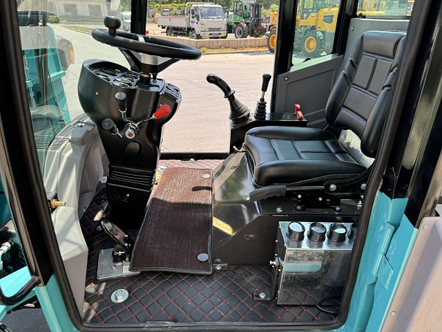 Фронтальный погрузчик VOLNA V101E