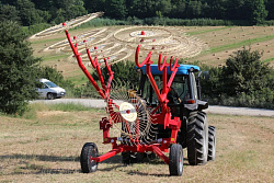 Прицепные V-образные грабли CADDY 8-10-12