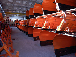 Поворотный снежный отвал СО 3.0