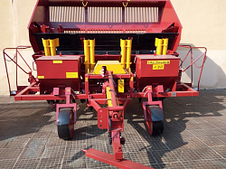 Картофелесажалка полунавесная 4-рядная Л-207