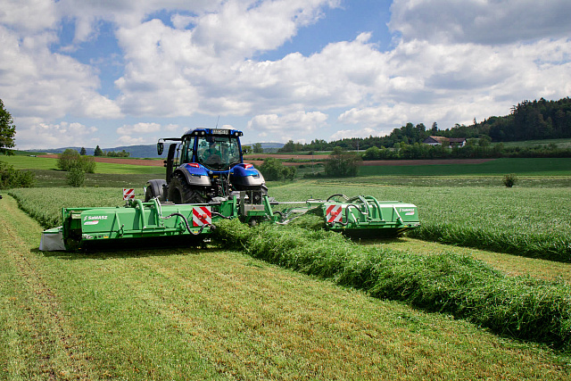Комплекс косилок GigaCUT, вспушиватель или плющение, транспортер, PerfectCUT